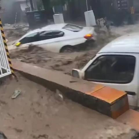 北京将迎最大暴雨(北京超大暴雨) 北京将迎最大暴雨(北京超大暴雨)